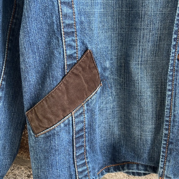 Wrangler Denim Jacket with Brown Corduroy Pocket Trim - Picture 6 of 12